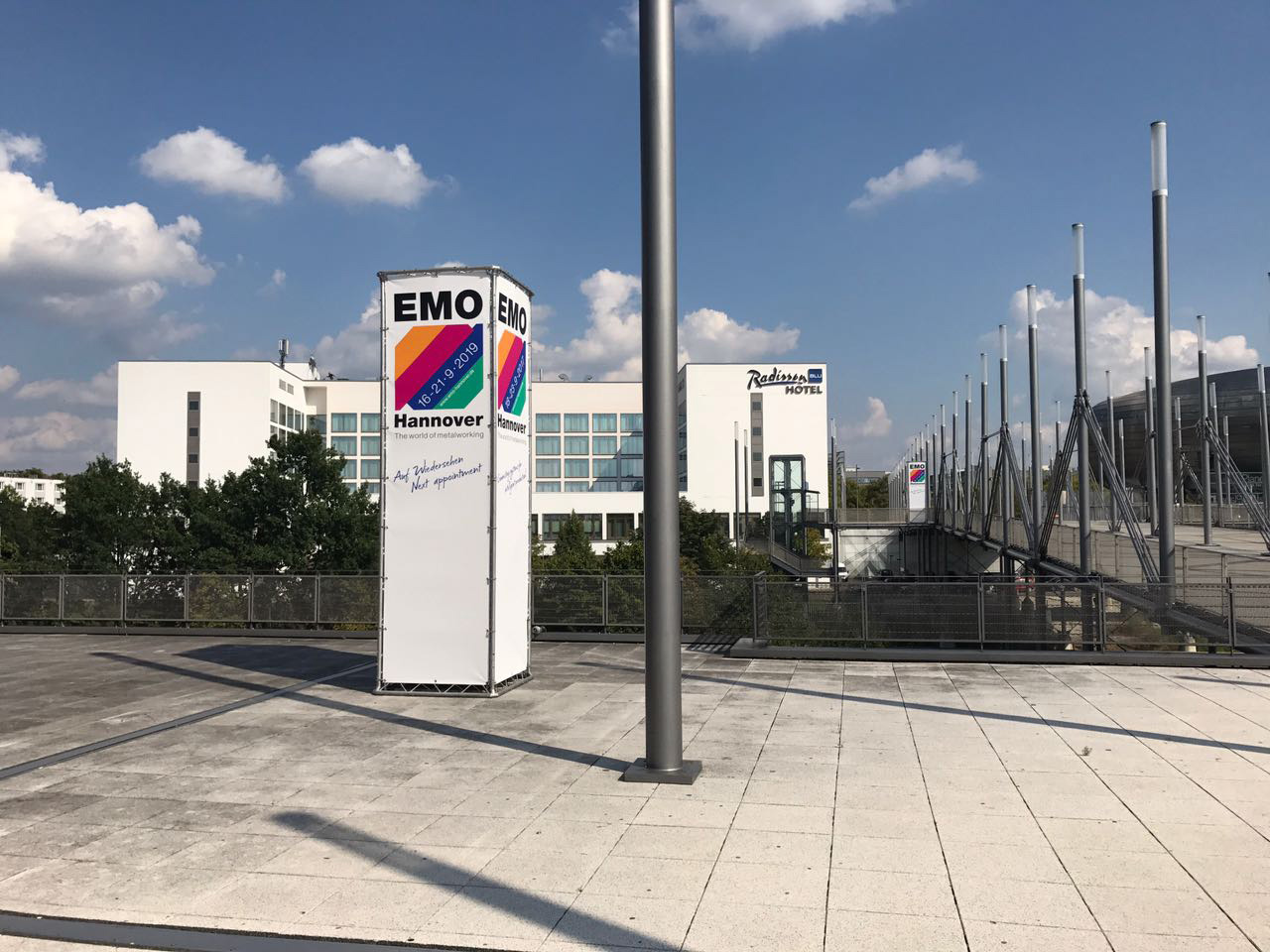Traversenturm für die EMO Hannover